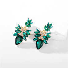 (C) Shiny Leaf Dangle Earrings - Luxe Gift for Women