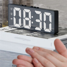 2X Digitaler Wecker (Batteriebetrieben) oder USB-Betriebene Tischuhr Snooze Night Mode 12/24H Elektronische LED-Uhren Schwarz
