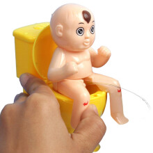 Funny Toilet Water Squirt Toy for Kids Prank Peeing Boy Figurine Random Color Party Gift