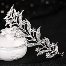 (Silver) Women\'s Rhinestone Leaf Headband - 50 Chars