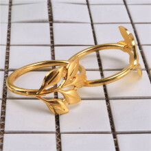 60Pcs/Lot Hotel Napkin Napkin Holder Fall Leaves Napkin Buckle Christmas Wedding Party Gold Napkin Circle