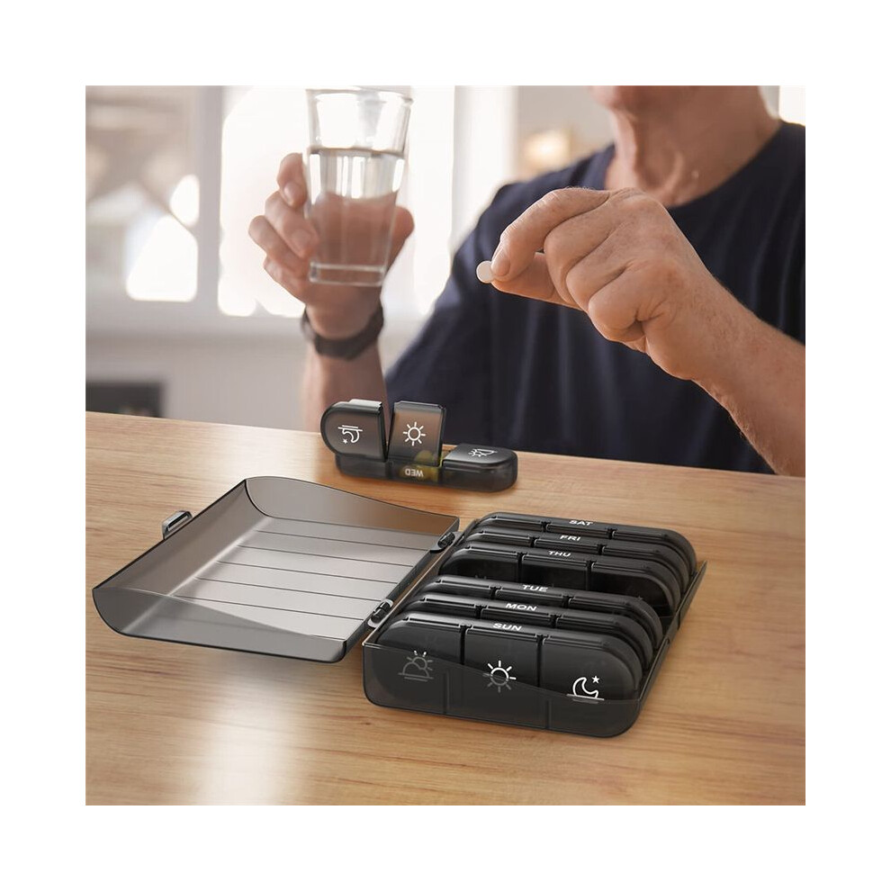 Portable Travel Pill Box Weekly Pill Organizer 3  a DayLight-Proof Pill Case Black Universal