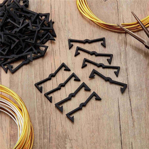 200 Pieces of Plastic Pegboard Hook Lock Pegboard Display Hook Storage Rack 2