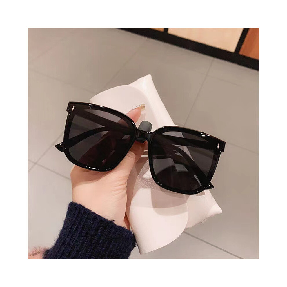 Hue-Grain (Bright Black Gray) Uv-Resistant Red Mesh Sunglasses For All