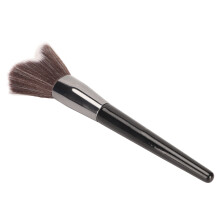 Größe L Herzförmiger Make-up-Pinsel mit weichen Borsten Gesichtsschattierung und Verblenden