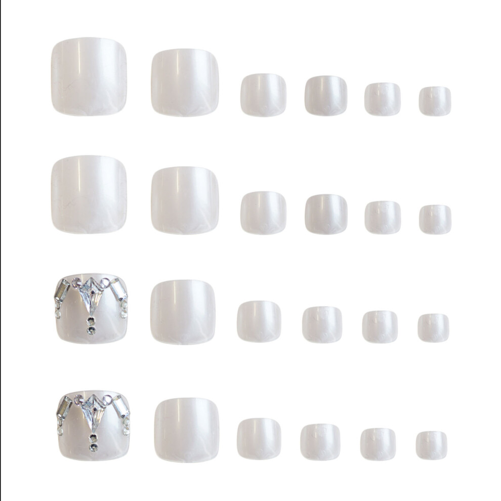 Reach-Tools White Glossy Square Fake Nails For Travel & Dating