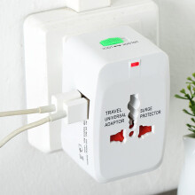 Adattatore Universale da Viaggio 1500W, 2 Porte USB, Sicuro per Bambini, Bianco