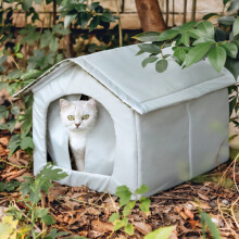 Outdoor Cat House Winter-Proof Cold Weather Resistant with Heat Retention Design, Waterproof Pet Shelter for Stray Pet Cats