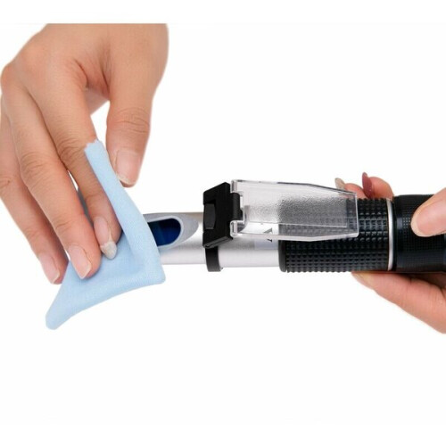 Digital Refractometer with Automatic Temperature Compensation (ATC) for Wine, Beer Fruit Must, 0-40% Brix 0-25% Alc. Range 2