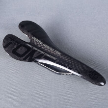 (Schwarz) Vollcarbon-Fahrradsattel aus 3K-Carbon, passend für Mountainbikes und Rennräder, inklusive