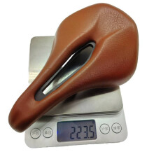 (Braun) Neuer Sattel aus Rindsleder mit Titanstreben, 155 mm, 230 g, handgefertigt, hohl, klassisch,