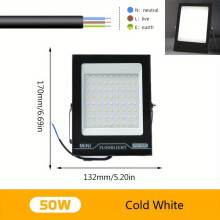 LED-schijnwerper met IP67-classificatie, warm wit licht (3000K) voor buitenmontage aan muur of op de grond.