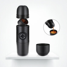 Cafetera espresso portátil, funcionamiento manual, funciona con agua hirviendo, extracción rápida de espresso para camping, oficina y viajes.
