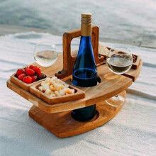 Table d'appoint ronde et stable en bois, à clipser et portable, avec porte-verres à vin intégré, idéale pour les boissons en extérieur.
