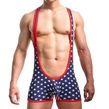 Herren-Stretch-Body, elastischer, figurbetonter Einteiler aus seidig-weichem Baumwollmischgewebe, erhältlich in den Größen S, M, L und XL.