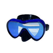 Zwembril/snorkelbril met volledig dekkende, anticondenslens en zachte siliconenafdichting voor watersporten.