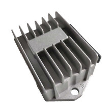 Spanningsregelaar compatibel met Cagiva-modellen, metalen constructie, directe aansluiting.