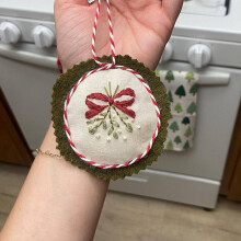 24X Jolly and Bright Hand Embroidery Ornaments Kit,Christmas Embroidery Kit,Festival Ornament Kits