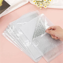 34 Feuilles de Strass Thermocollants pour Loisirs Créatifs, Strass Thermocollants Pailletés pour Vêtements et Tissus