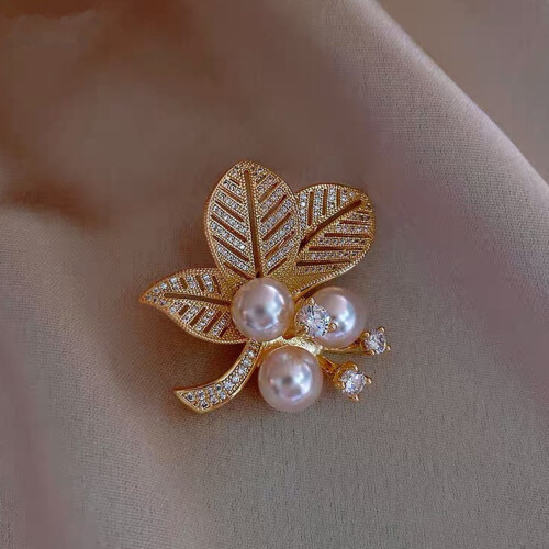 Elegant Ginkgo Leaf Brooch - Women\'s Gift 1