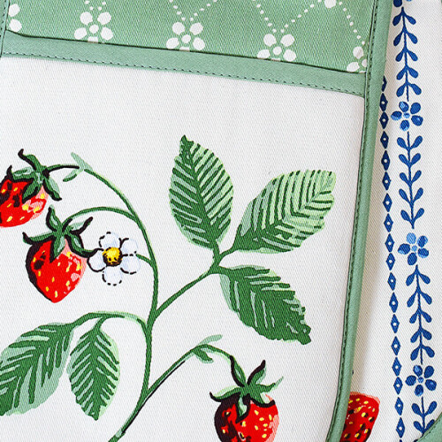 Ulster Weavers Strawberry Patch Double Oven Glove 2