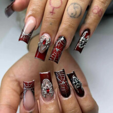 Halloween Press on Nails Long Square Ombre Red Black Fake Nails Set with Metallic Spider Charm 24Pcs