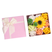 Exquisites Blütenbadseife Geschenkbox für Damen 15x15x7,5 cm Gelb