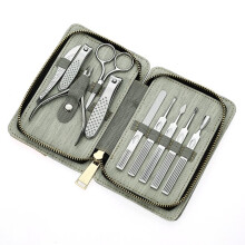 Professional Stainless Steel Nail Clippers Set with Precision Cutting Edge and Travel Case