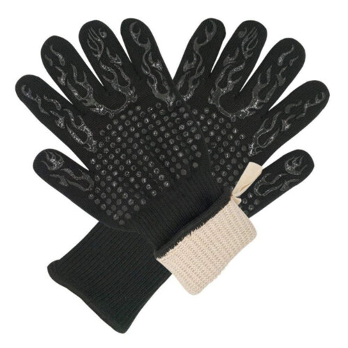 Luvas para churrasco resistentes ao calor com ganchos para pendurar.