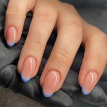 30Pcs Short Almond Press On Nails with Glue, Blue French Tips, Reusable Acrylic DIY Kit