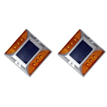 2X LED Solarbetriebene Bodenmarkierungsleuchten Wasserdicht Außen Auffahrt Straße Autobahn Spike Lampe