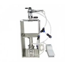 Compacte machine voor het vullen en ontschuimen van blikjes voor ambachtelijk bier - Precisie-vulapparatuur met gelijke druk