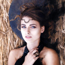 Vintage Crescent Moon Head Chain with Black Crystals for Women Wedding Prom Copper Headpiece