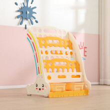 Estante infantil de plástico com as cores do arco-íris e cantos arredondados.