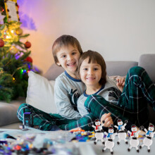 Weihnachten 6 Stück Schneemann Wandkriecher mit Klebepfoten für Partyspiele & Mitgebsel