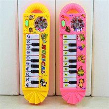Baby's erstes kleines Musikinstrument mit rotierenden Schneeflocken zum frühen Lernen