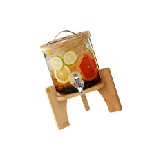 Getränkeheber mit rutschfester Basis und Temperaturanzeige-1,5L