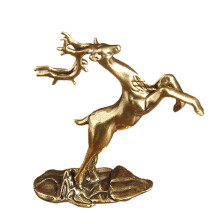 Sculpture de statue de cerf porte-bonheur sculptée à la main,