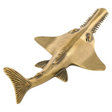 Künstlerische Messing-Sägefisch-Statue, Tiefe Meer,