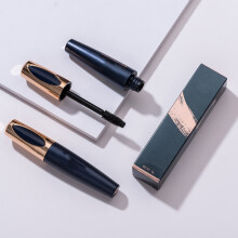 Mascara Volumizzante Waterproof 4D con Spazzola in Silicone, 1,1 g Nero e Oro