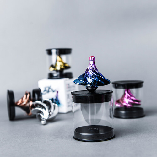 Plastic Spinning Top & Fidget Toy, 3.8*4.2cm, Fun Desktop Decompression Gift 2