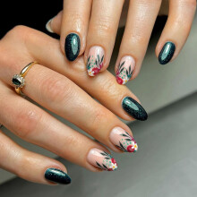Short Oval Green Press On Nails 24pcs Glossy French Tip Flower Design Easy At Home Application