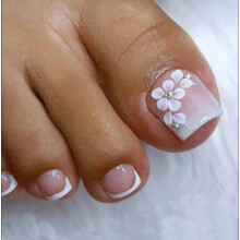 Short French Tip Press On Toenails for Women, Rhinestone Flower Design Square Acrylic Fake Toe Nails Set, 24 Pcs
