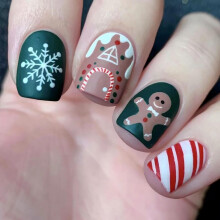 Short Christmas Press on Nails Set, Square Acrylic Fake Nails with Snowman Design, Fast SalonStyle Finish, 24Pcs