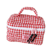 Daily Makeup Organizers Plaids Design Featuring Large-rose red
