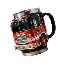 Tasse isolée sur le thème des véhicules de sauvetage en cas