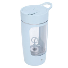 Blauer 650 ml Elektrischer Shaker-Becher USB wiederaufladbar BPA-freier Pulvermischerbecher