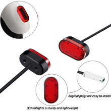 2X Kotflügel und Halterungs Zubehör Hinten mit Rück Licht für M365 / M365 Pro Scooter mit Schrauben und Schraub Kappen