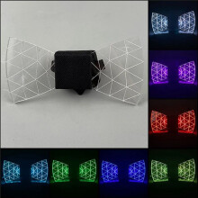 2X Bunte LED Acryl Fliege ÄNdern 7 Beleuchtungs Farben Männer Fliege Blinkende LED Fliege Leuchten Party Leuchtende Fliege A