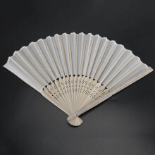 40 Pezzi / 21 cm Colore Bianco Ventilatore A Mano in Tessuto, Seta Mano Fan Favore di Promozione Festa Nuziale